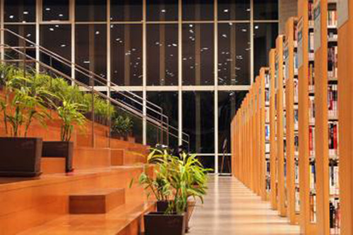 使用香蕉在线播放防火板裝修的書架