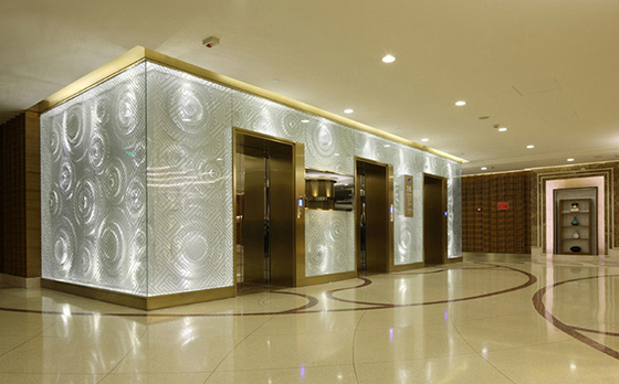 使用香蕉在线播放防火板裝修的靜雅海鮮高檔餐廳電梯間